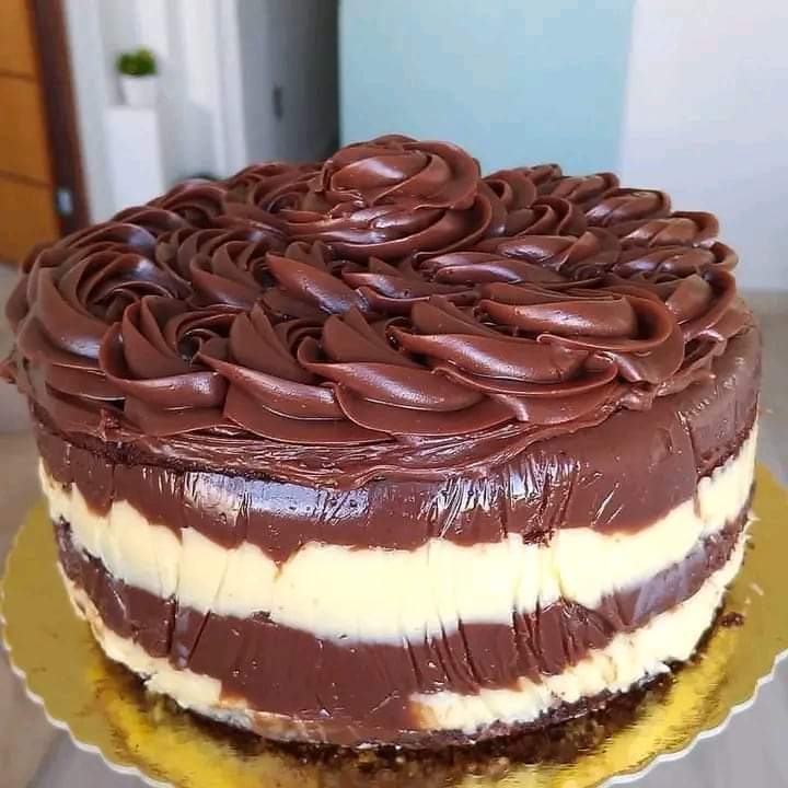 Bolo de Leite Ninho com Recheio de brigadeiro 😋✅