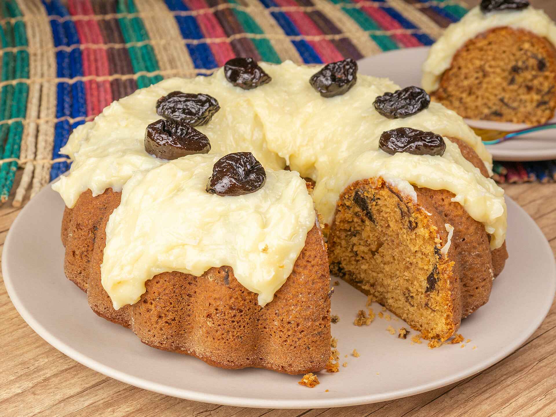 Bolo de Ameixa com Beijinho