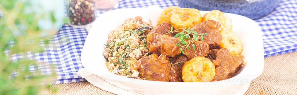 Carne de Panela com Banana e Feijão Tropeiro