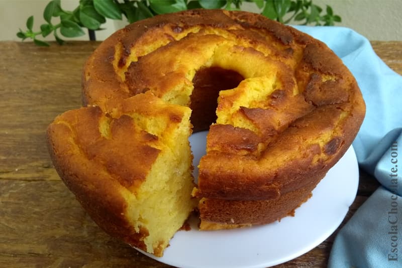 Bolo de fubá com queijo simples