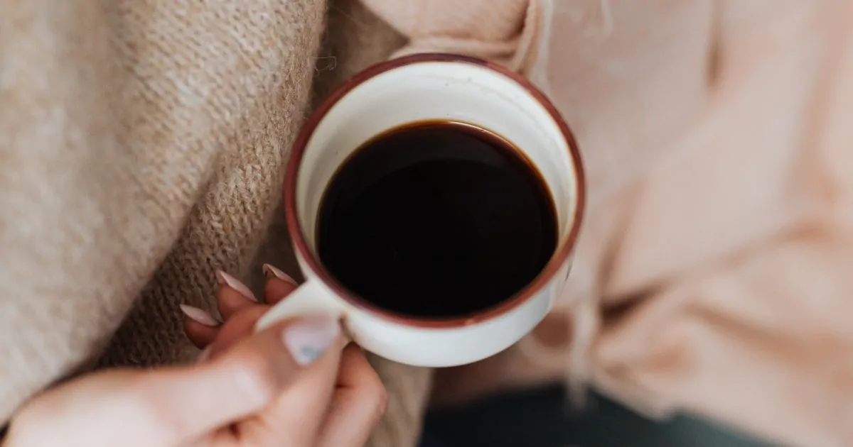 O IMPACTO DO CAFÉ NO CORPO HUMANO: VALE A PENA CONTINUAR CONSUMINDO?