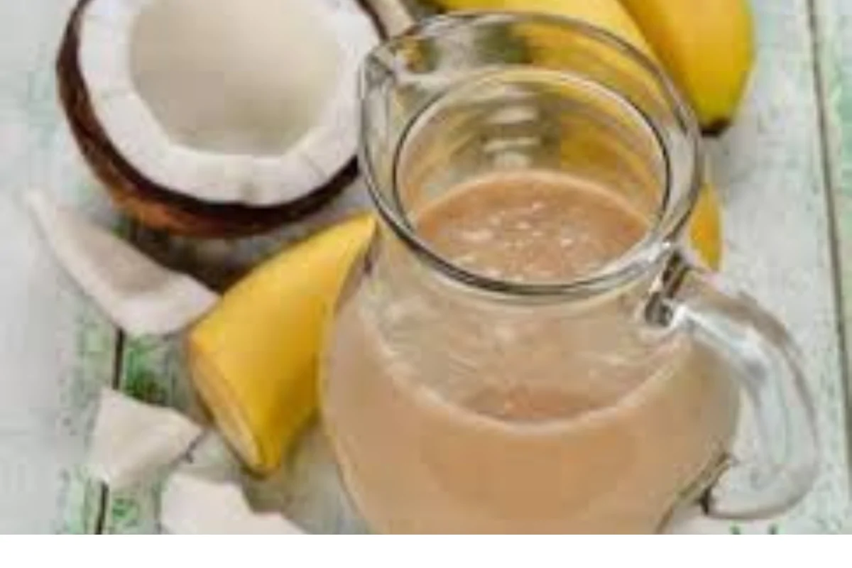 SUCO DE BANANA COM COCO AJUDA EVITAR CÂIMBRA