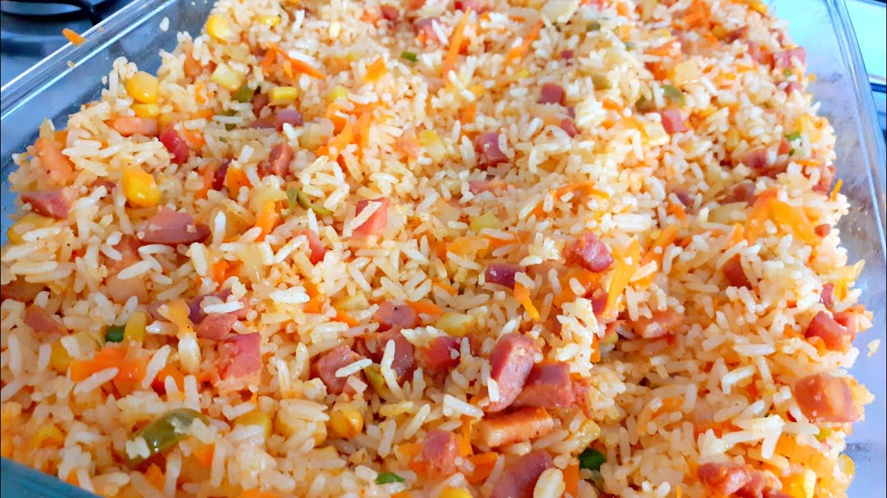 Arroz temperado com bacon, uma delícia