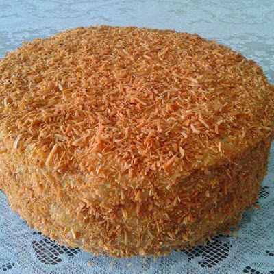 Bolo de coco com recheio fácil irresistível