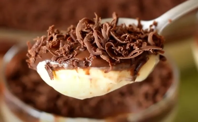 Como fazer mousse de maracujá com chocolate e bolo de churros fácil de liquidificador e sobremesa de uva