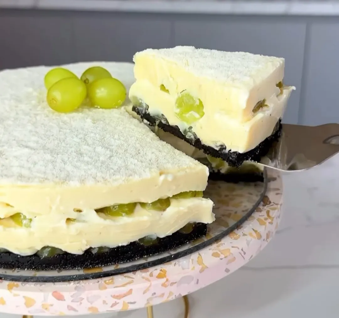 6 Passos para Fazer uma Torta de Uva com Leite Ninho Deliciosa