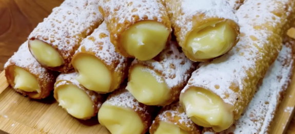 Cannoli com Massa de Pastel