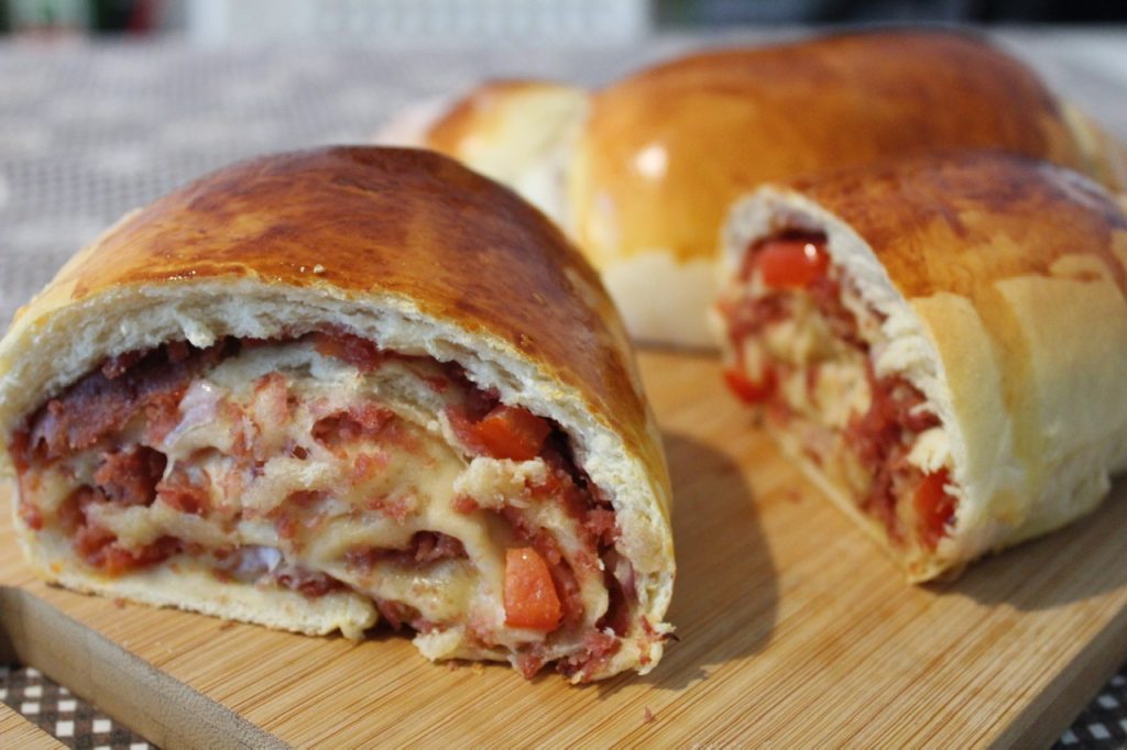 Pão Recheado com Carne Seca