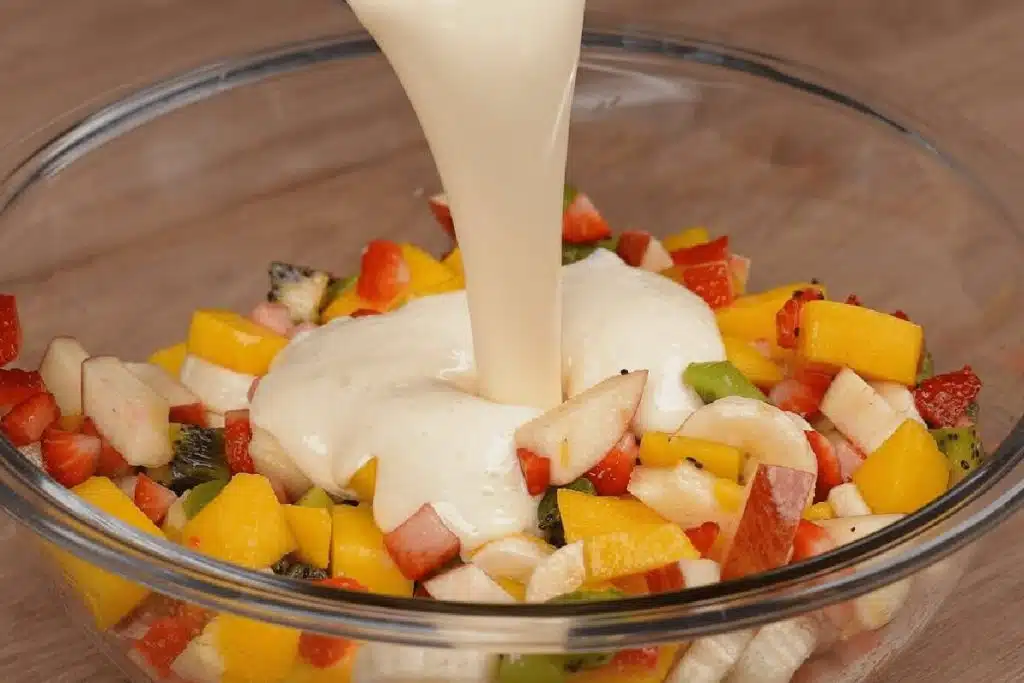 Salada de Frutas Saudável e Cremosa