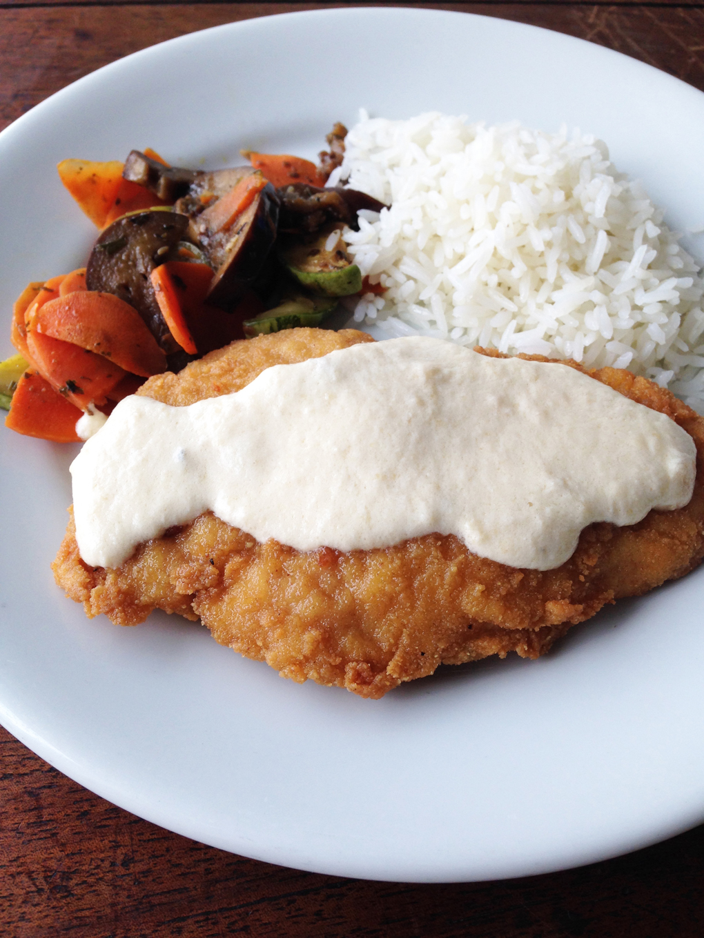 Filé de Frango com Creme de Legumes e Torta de Palmito com Camarão