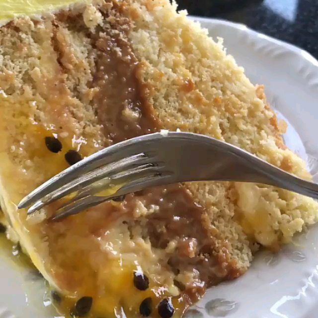  Bolo de Maracujá com Doce de Leite e Bolo Formigueiro com Cereja 