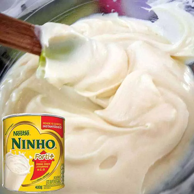  creme trufado de leite ninho e creme belga com morangos