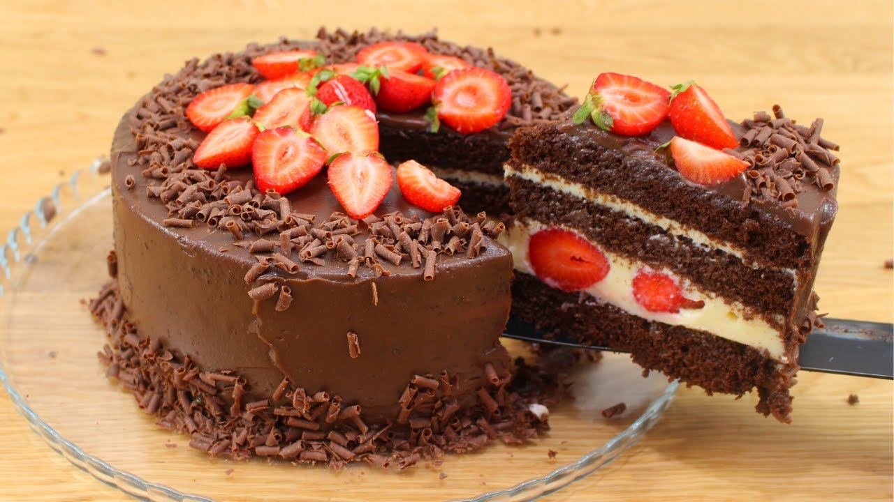 Bolo de Brigadeiro com Morango